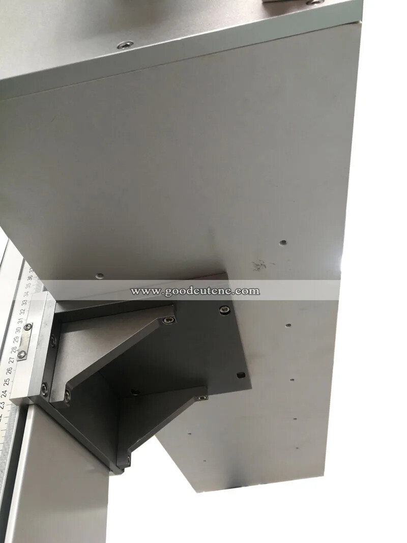 GC-UV Laser Marking Machine Detail 3.jpg