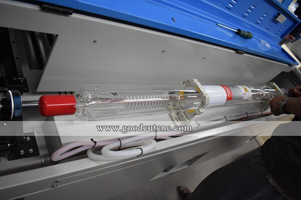 GC1390LA Laser Fabric Cutting Machine Detail 2.jpg GC1390LA Laser Fabric Cutting Machine Detail 2.jpg