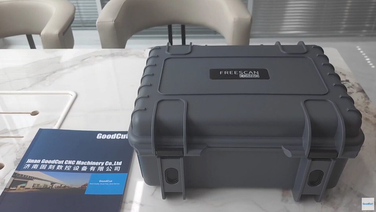 FreeScan Combo Hybrid Light Source and Multifunctional Handheld 3D Scanner