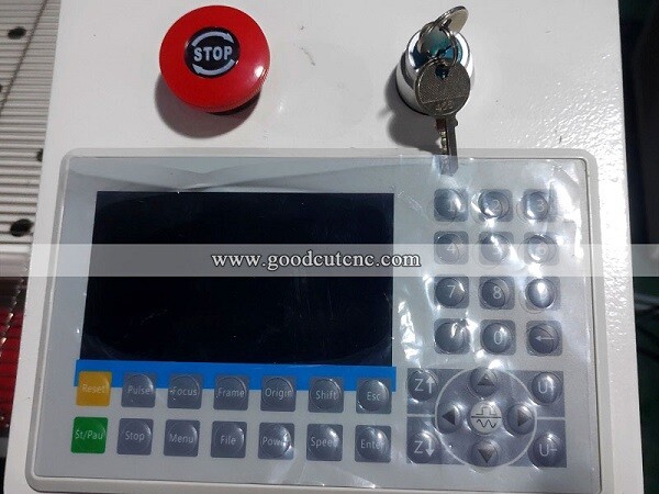 GC1390L CO2 Laser Metal Nonmetal Cutting Machine Detail 5.jpg GC1390L CO2 Laser Metal Nonmetal Cutting Machine Detail 5.jpg