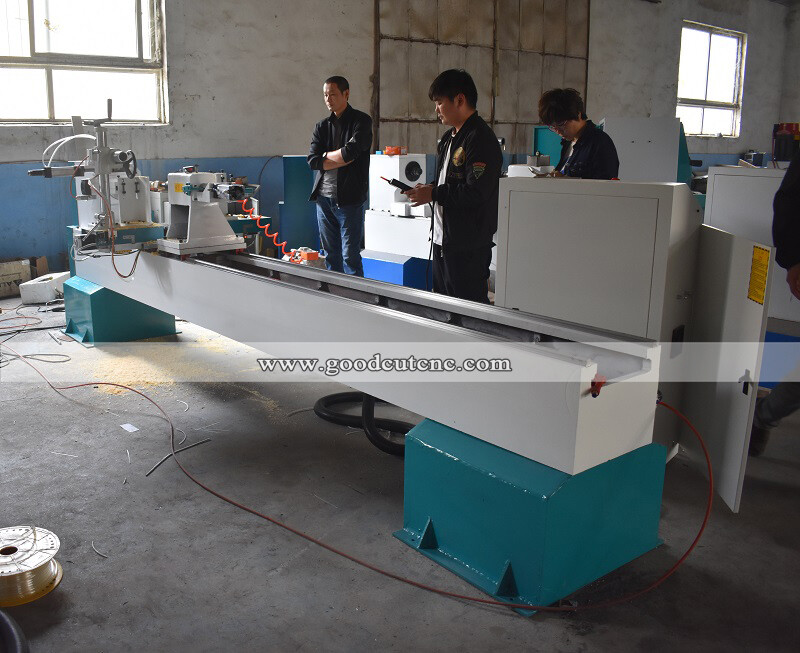 GC1530WL-S GoodCut Wood Turning Lathe Machine with Screw Lathe Spindle