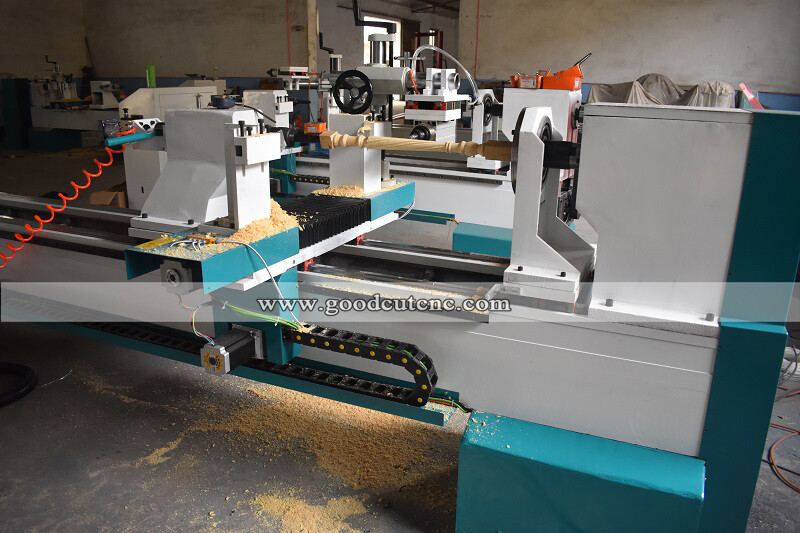 GC1530WL-S GoodCut Wood Turning Lathe Machine with Screw Lathe Spindle
