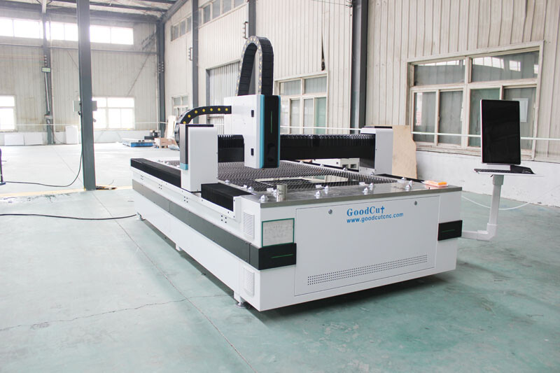 GC1530F 1000W 1500W 2000W Fiber Laser Machine for Cutting 5mm Stainless Steel Metal Sheet
