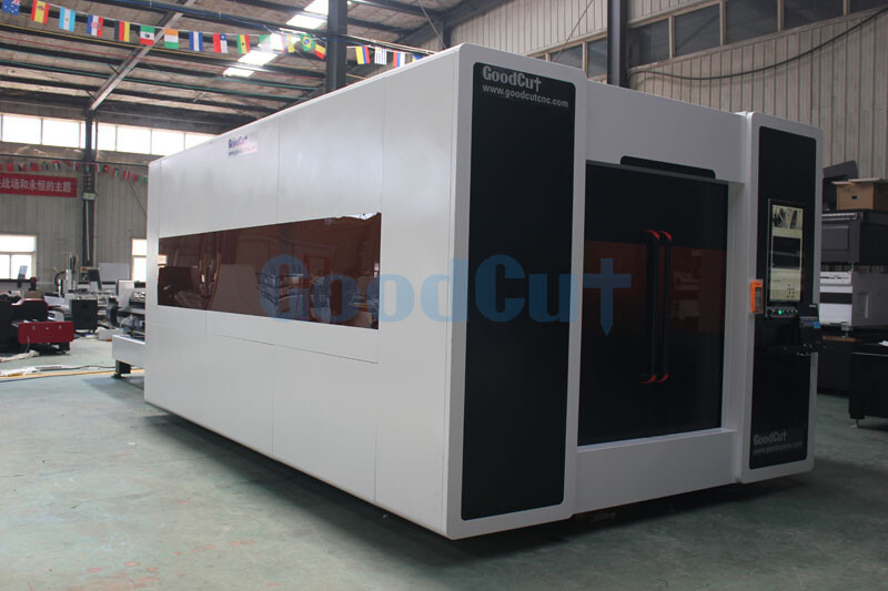GC1530FC-D Fiber Laser Cutting Machine with Exchange Table and Cover for Metal Cutting