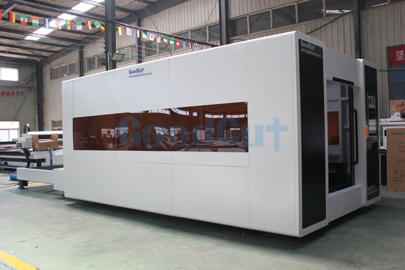 GC1530FC-D Fiber Laser Cutting Machine with Exchange Table and Cover for Metal Cutting