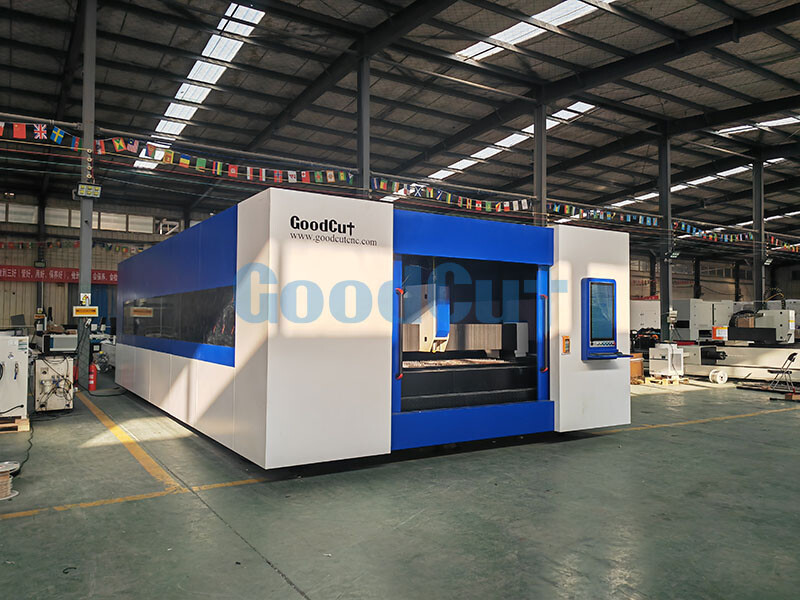 GC3060FC-D Double Table Fiber Laser Cutting Machine with Enclosed Protective Cover