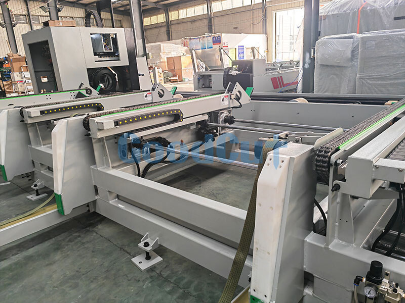 GC-FRA Auto Loading Fiber Laser Cutting Machine 3.jpg GC-FRA Auto Loading Fiber Laser Cutting Machine 3.jpg