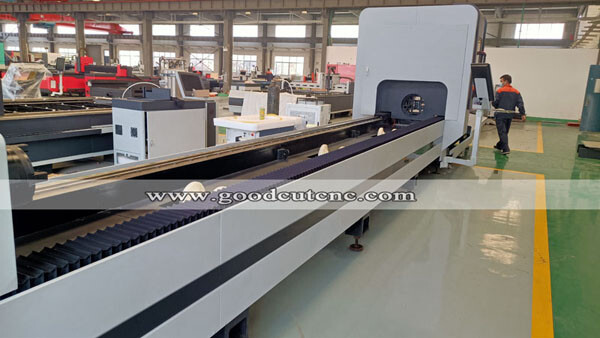 GC-FR1220 High Quality Laser Pipe Tube Cutting Machine For Steel 6.jpg GC-FR1220 High Quality Laser Pipe Tube Cutting Machine For Steel 6.jpg
