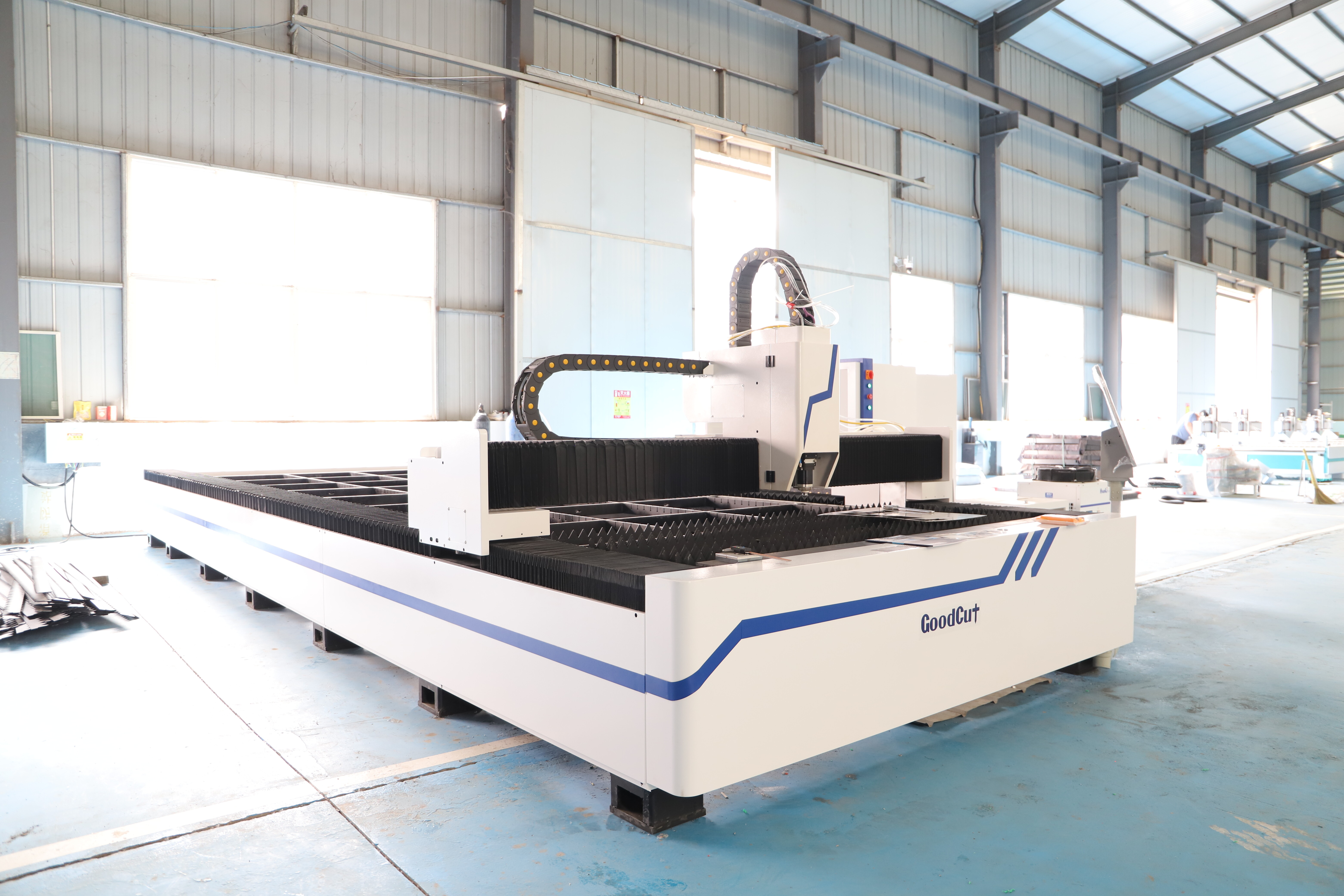 GC6520F 3KW 6KW 12KW Fiber Laser Cutting Machine For Metal