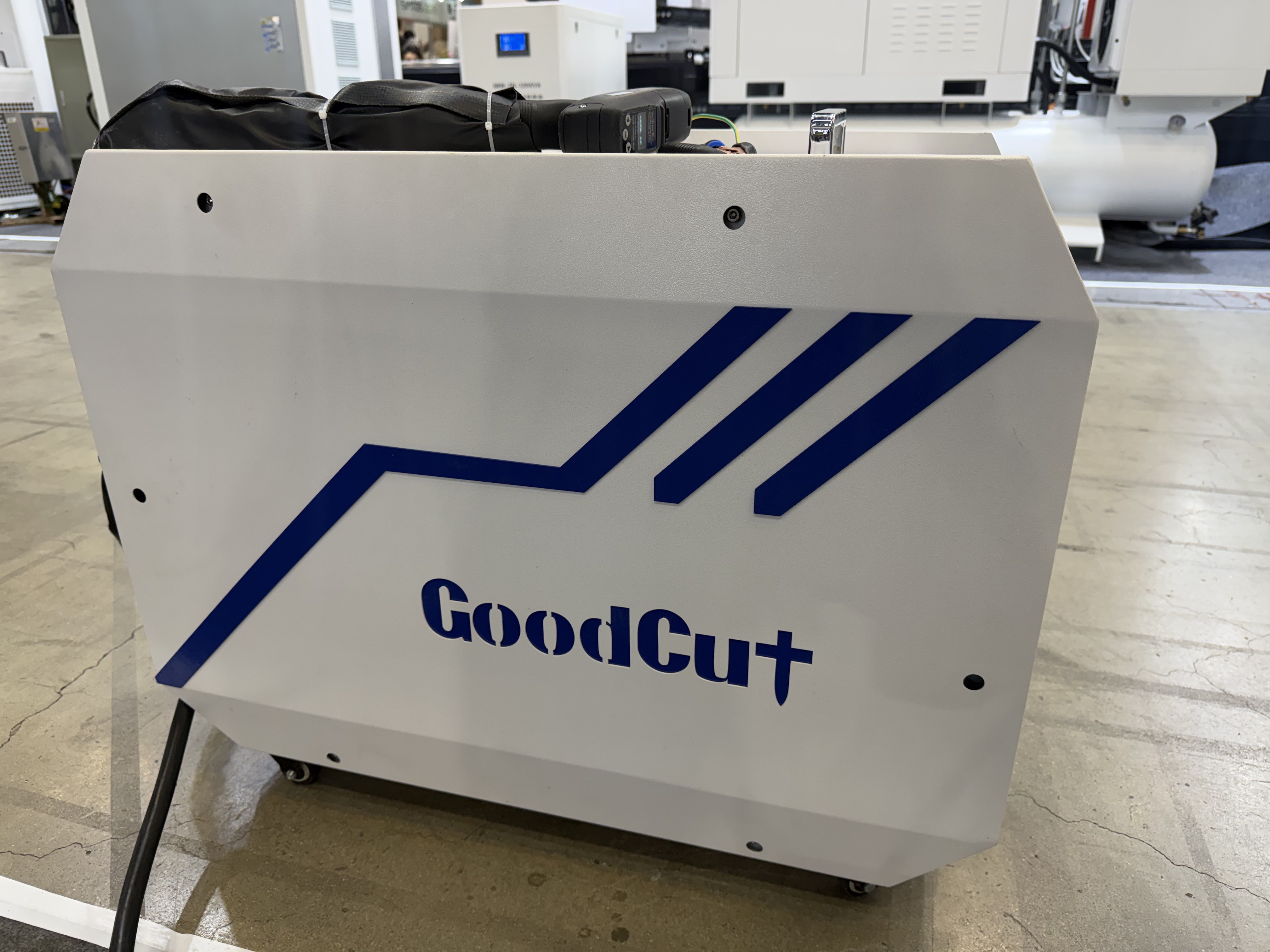 GC-WCCA Air Cooling Laser Welder 5 in 1 Laser Welding Cutting Cleaning Machine