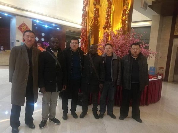 Uganda customer come to order spare parts.jpg