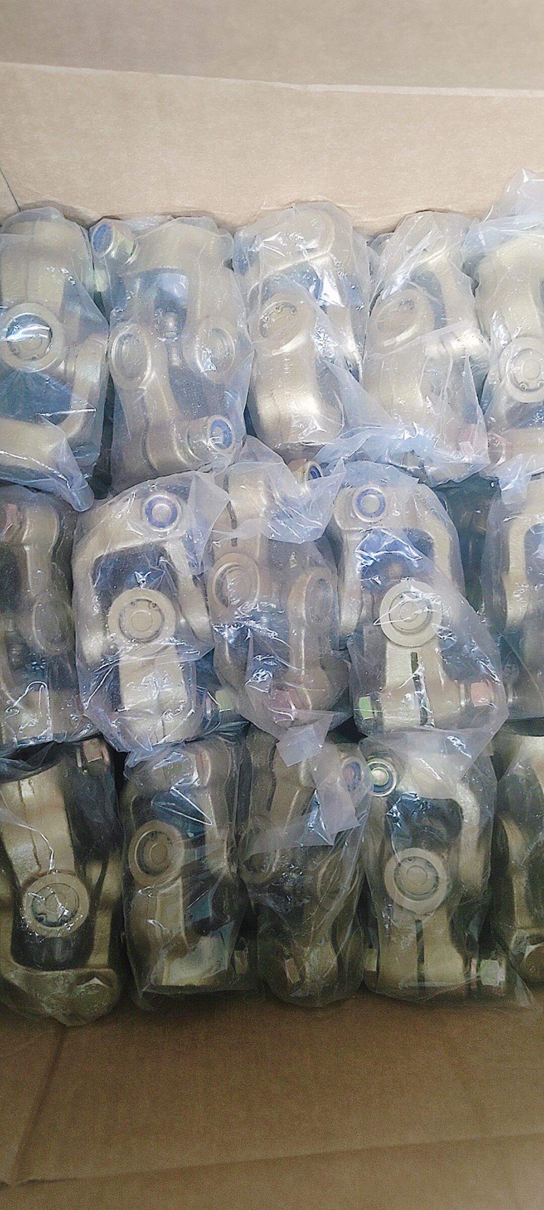 Universal joint with connecting block