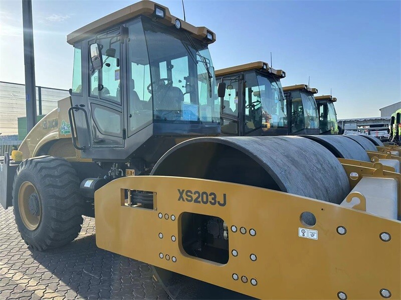 Road Roller XS203J