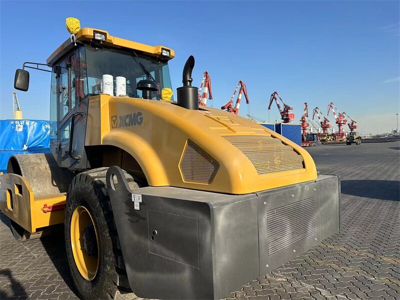 Road Roller XS203J