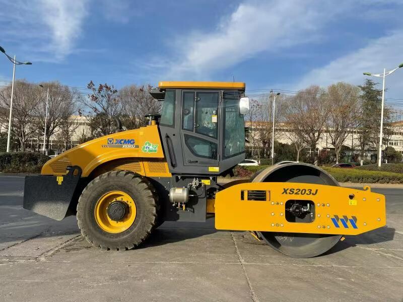 Road Roller XS203J