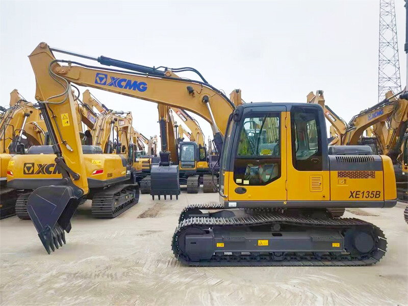 Excavator XE135B