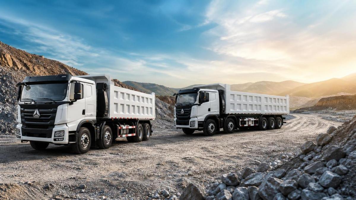 Which Sinotruck Dump Truck Configurations Fit Short-Haul Earthmoving Jobs