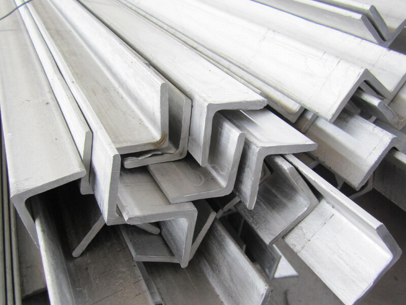 304 / 1.4301 / 06Cr19Ni10 Stainless Steel Angle