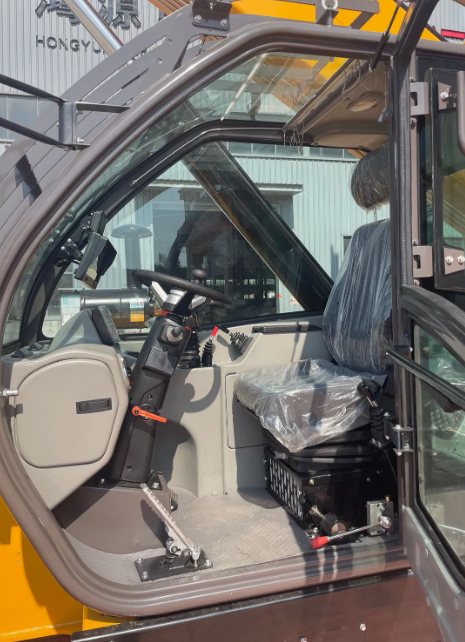 Telescopic Handler with 18m Lifting Height