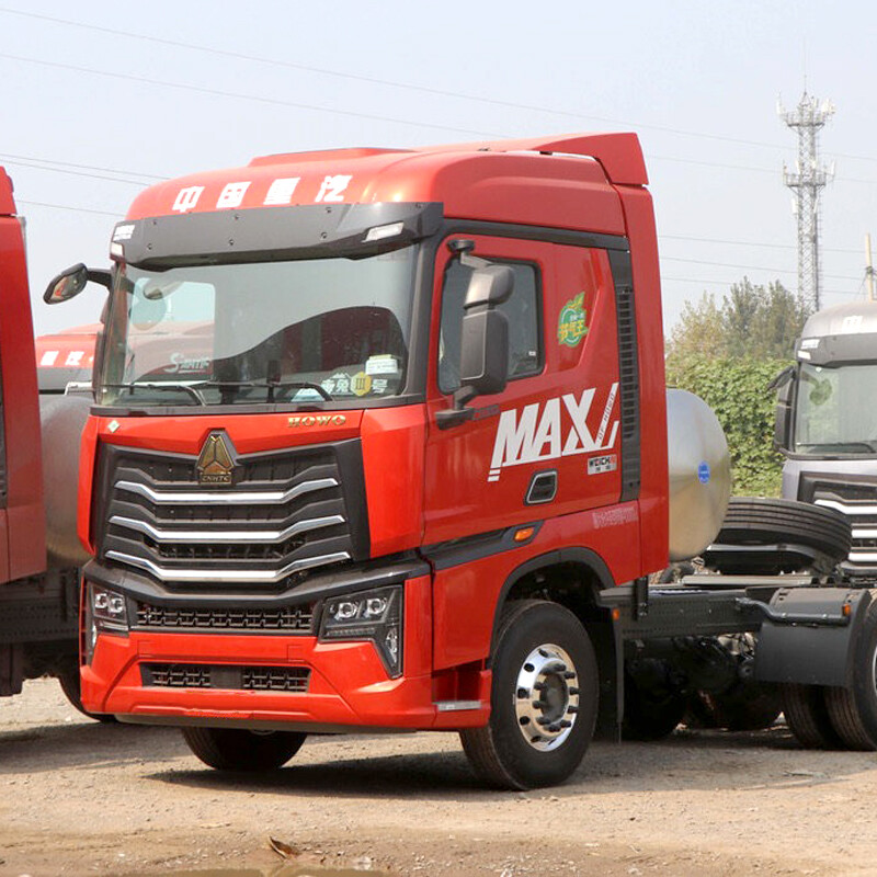 Sinotruk HOWO Max heavy truck 530 HP 4X2 LNG tractor