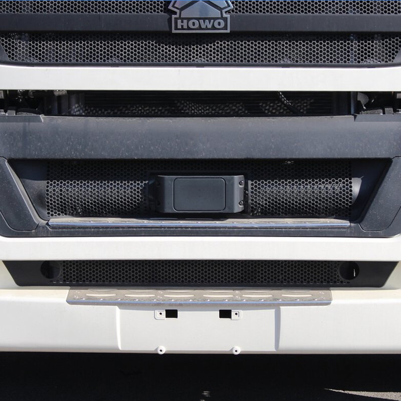 Used HOWO T7h 4X2 500 HP Tractor Truck