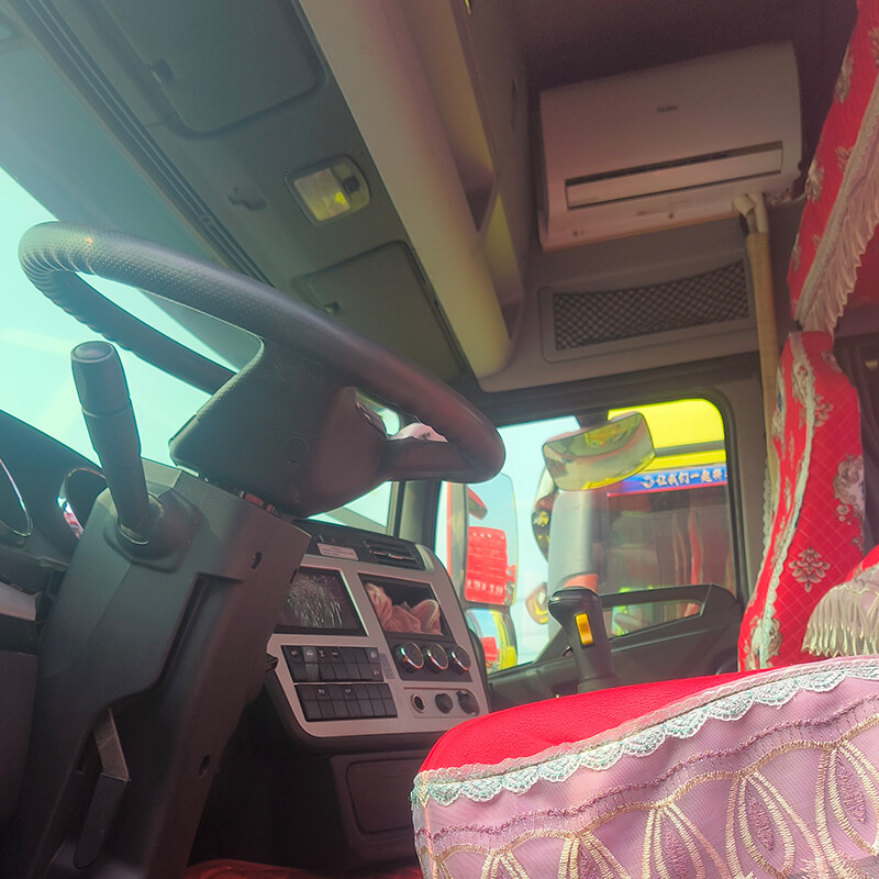 Dongfeng KL 6x4 Tractor Truck 465HP Competitive Price LHD Euro 2 Emission Truck