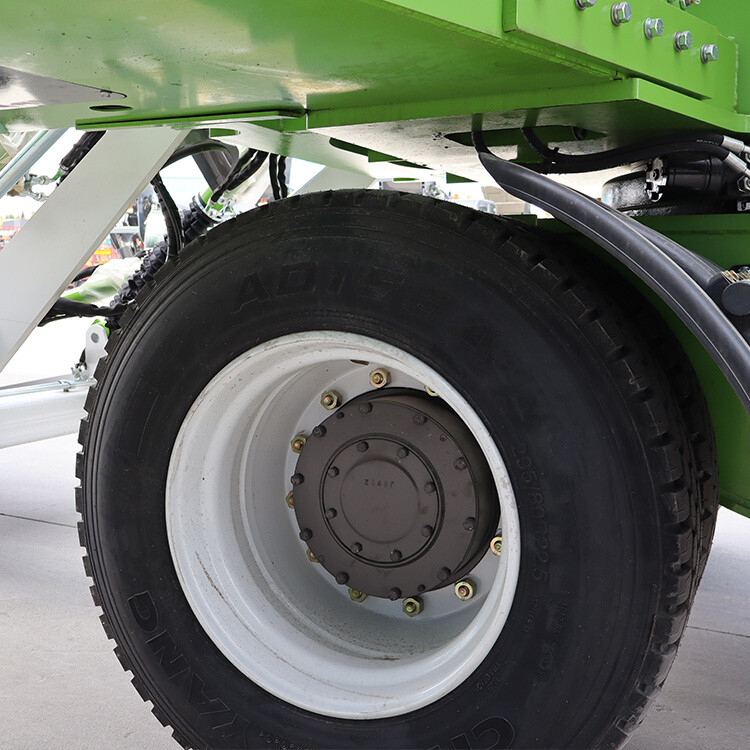 5.5 CBM Self Loading Concrete Mixer Truck