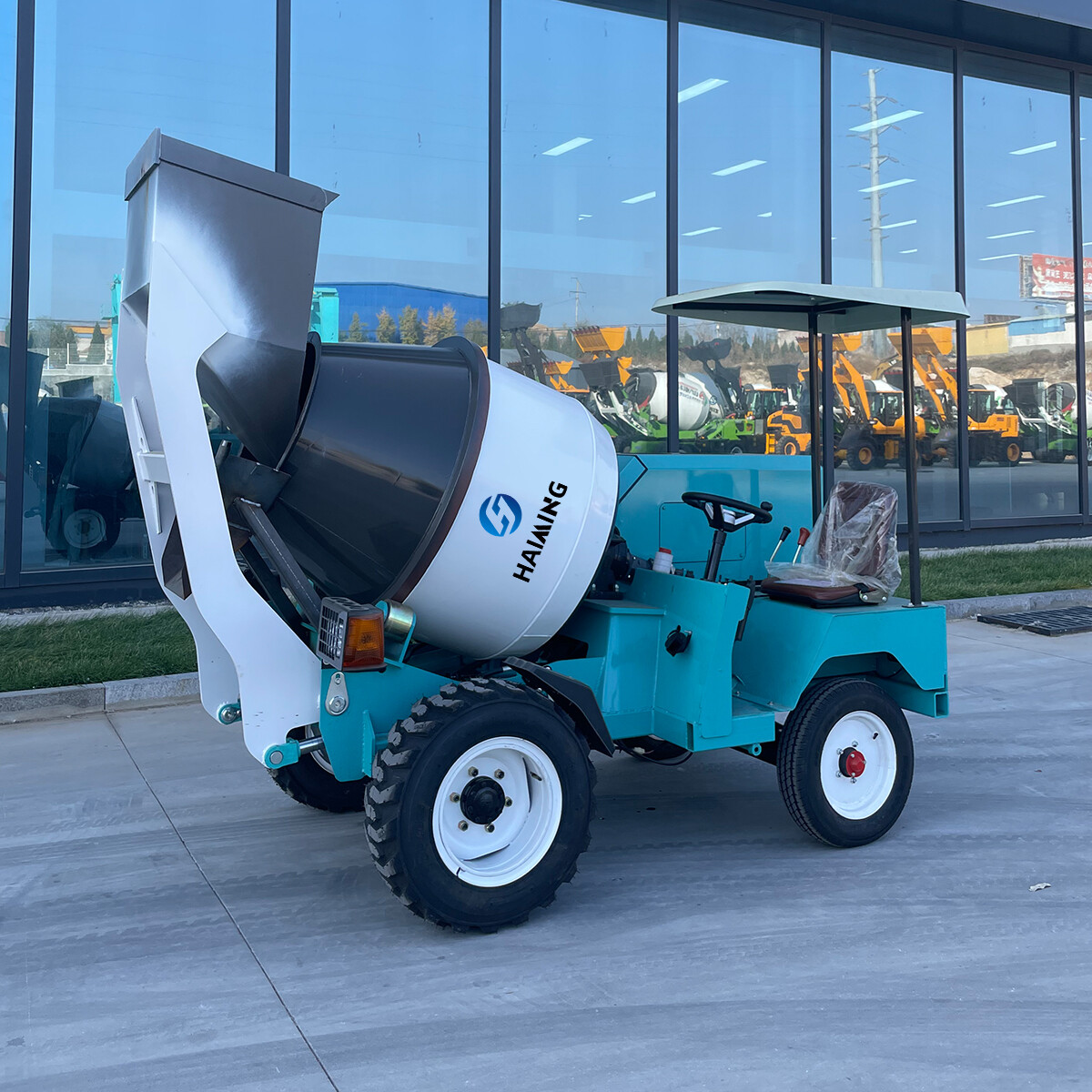 0.5 CBM Self Loading Concrete Mixer Truck