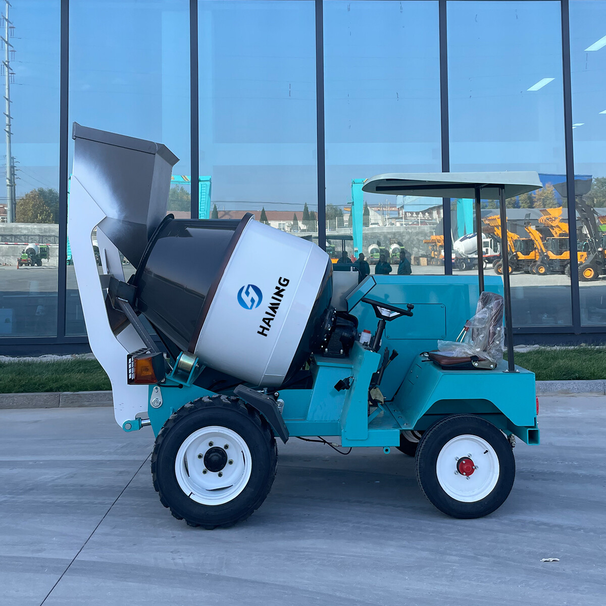 0.5 CBM Self Loading Concrete Mixer Truck