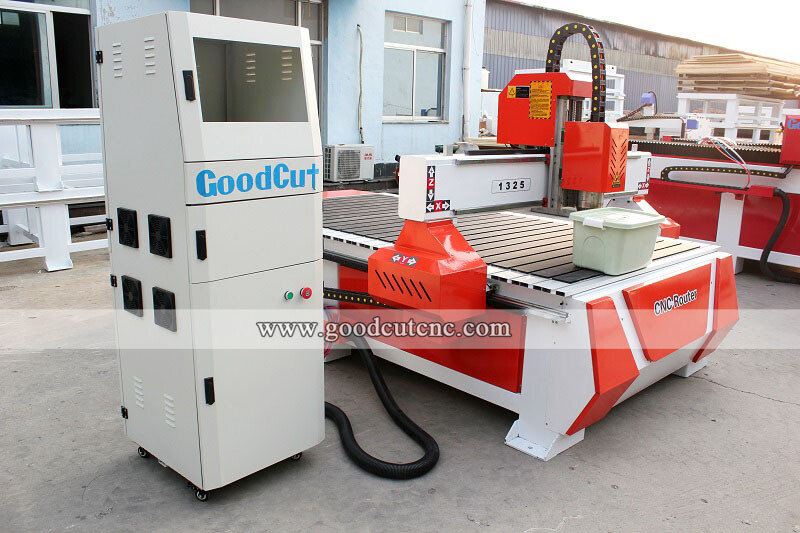 GC1325 Routeur CNC GoodCut haute vitesse pour sculpture sur bois 