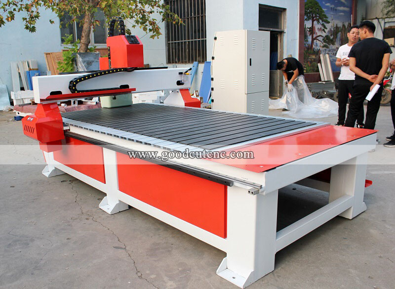 GC1325 Routeur CNC GoodCut haute vitesse pour sculpture sur bois 