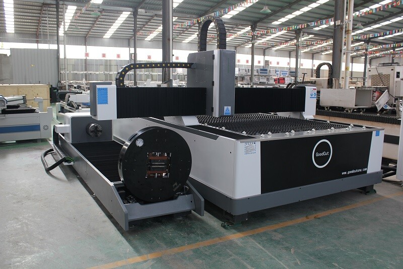 GC1530FR Machine de découpe au laser à fibre avec dispositif rotation pour la découpe de plaques et de tubes