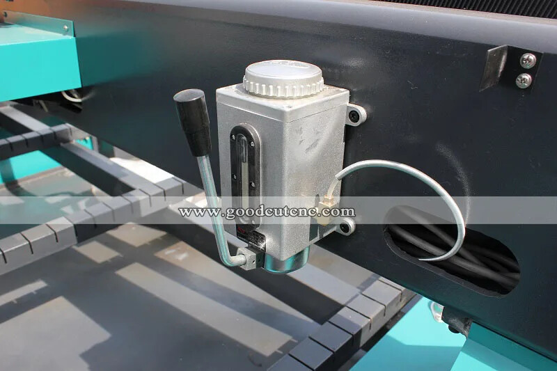 GC2060P Découpeuse de plasma de 2*6 mètres de grande taille avec le pistolet d'électrode de bec d'alimentation d'énergie de LGK Huayuan