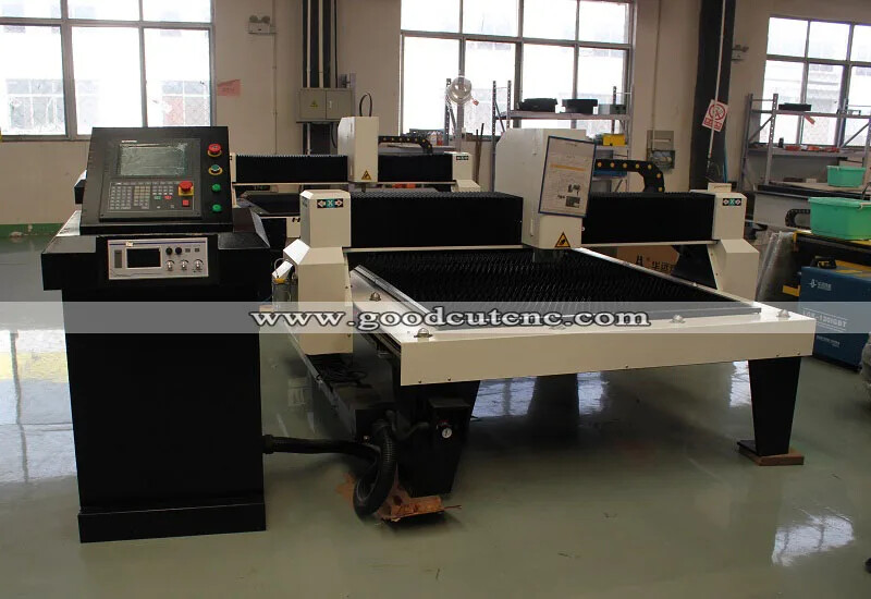 Machine de découpe plasma GC1313P : l'efficacité redéfinie !