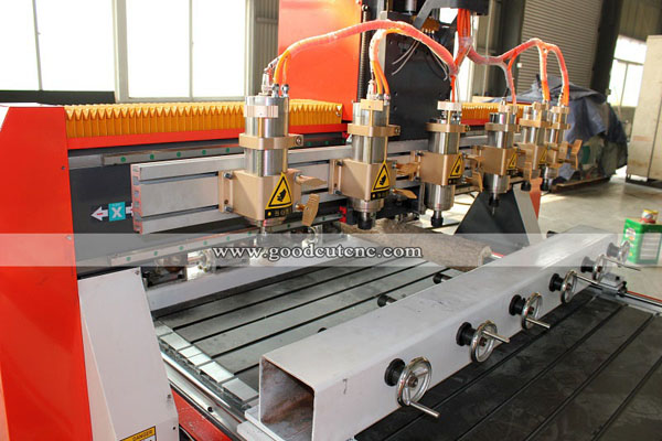 GC1530-6R Machine à router CNC 4 axes et 6 broches