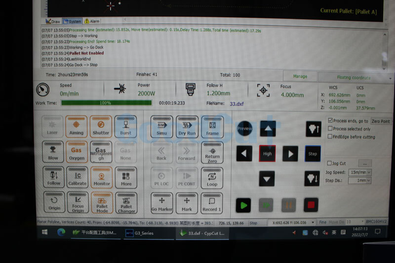 GC1530FC-D Machine de découpe au Laser à fibre à double tables avec capot de protection fermé pour métaux plats