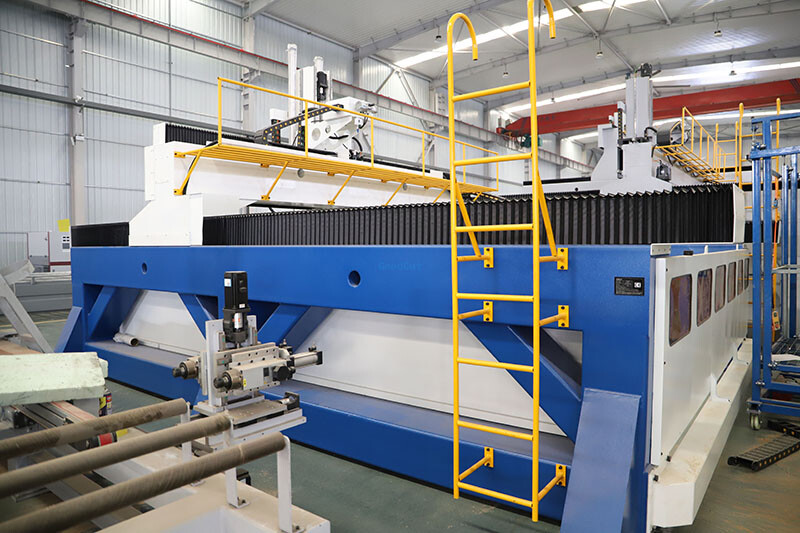 GC1325ATC-4 Routeur CNC de grande taille à cadre solide à 4 axes, avec broche ATC tournante