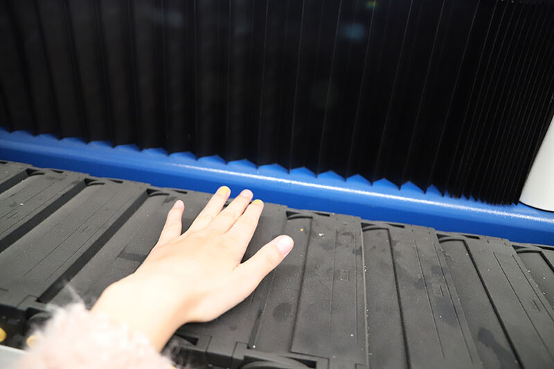 GC1325ATC-4 Routeur CNC de grande taille à cadre solide à 4 axes, avec broche ATC tournante