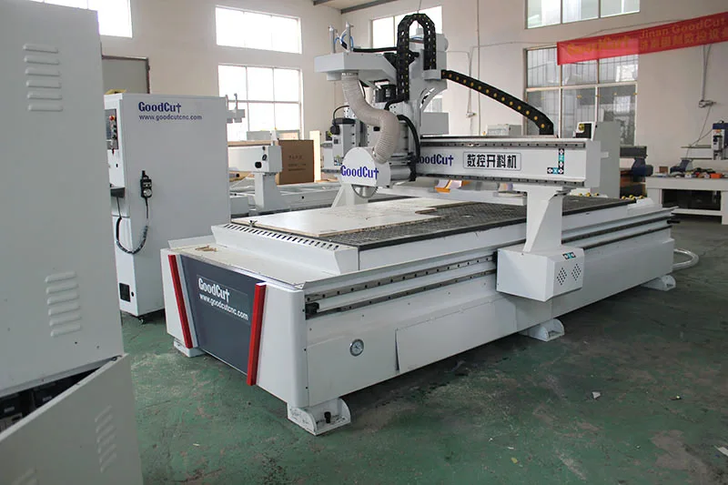 GC1325-BS Machine de routeur CNC à lame de scie avec double tête