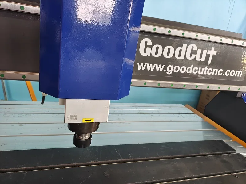 GC1325 Nouvelle conception 1325 Machines de routeur CNC pour le travail du bois de haute qualité