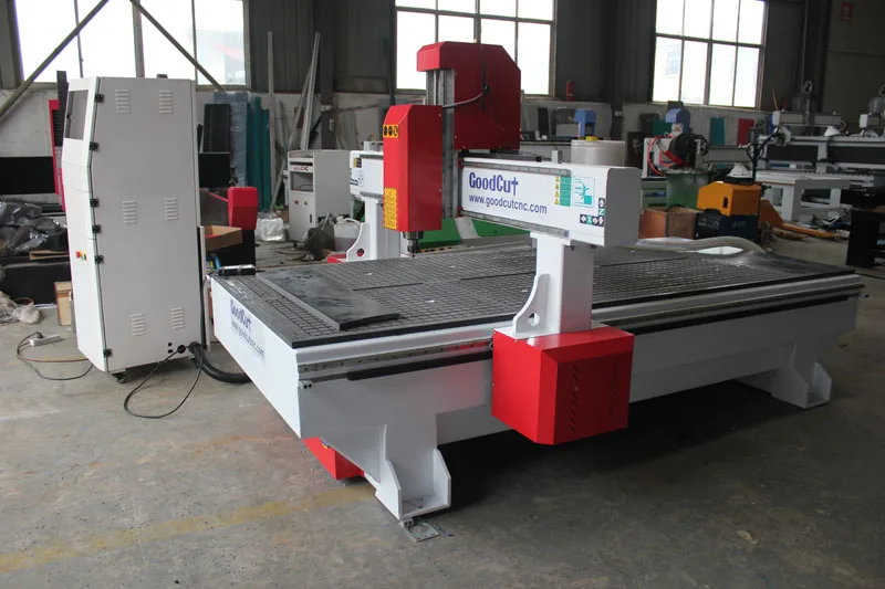 GC1325VH Machines de routeur CNC robuste  avec table à vide pour le travail du bois