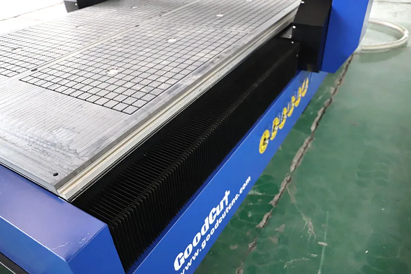 GC1325G Machine Routeur CNC de haute qualité et de haut niveau