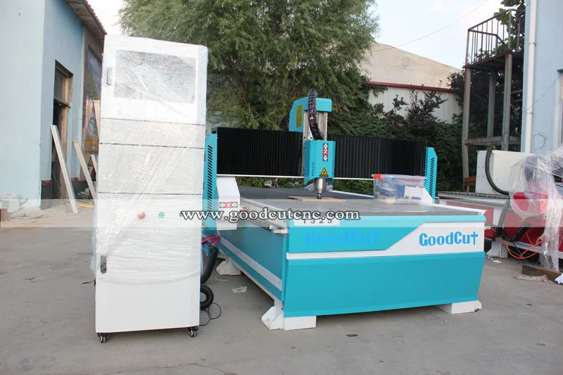 GC1325V 1325 Routeur CNC Pour bois avec table d'adsorption sous vide de grande vitesse