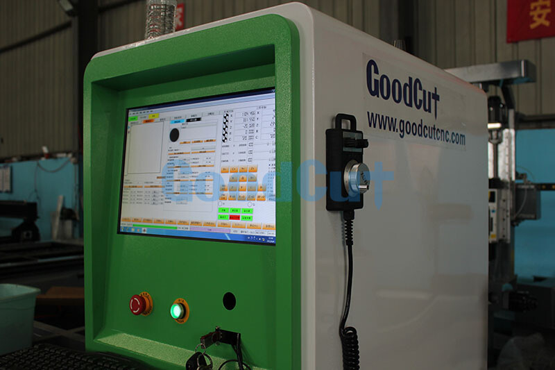 GC1625-O Routeur CNC à bois avec tête de coupe à couteau vibrant pour carton