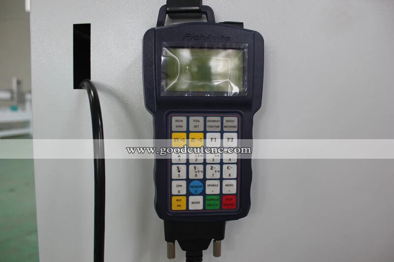 GC6090-4R Fraiseuse CNC de pétite taille 6090 de 4 axes , avec 4 broches et 4 axes rotatifs pour la fabrication et la gravure des jambes de fourniture en bois