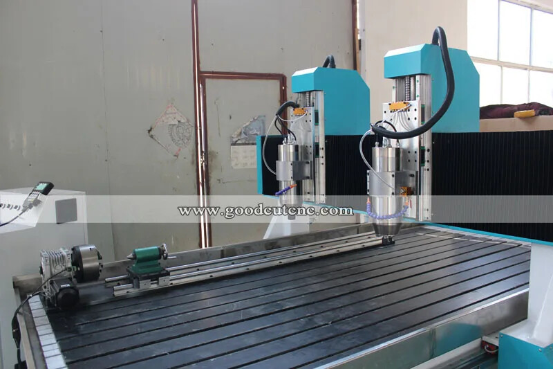 GC1325-2H-TR Routeur CNC pour bois à double broches indépendantes 1325 avec dispositif rotatif à 4 axes