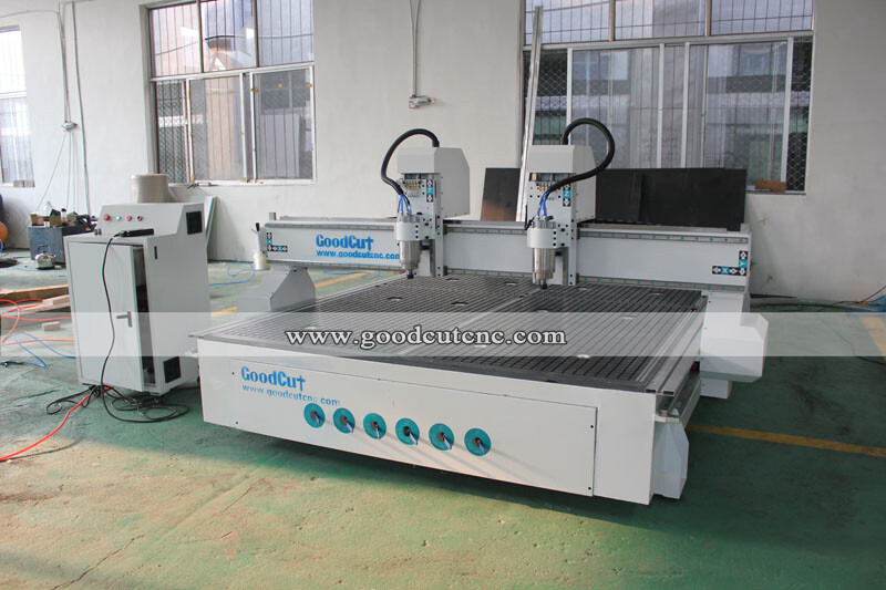 GC2030-2H Jinan GoodCut Machines de Routeur CNC multi-têtes indépendantes avec 2/3 têtes indépendantes pour le travail du bois