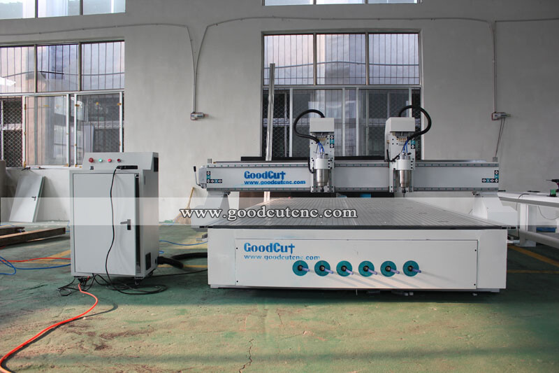 GC2030-2H Jinan GoodCut Machines de Routeur CNC multi-têtes indépendantes avec 2/3 têtes indépendantes pour le travail du bois
