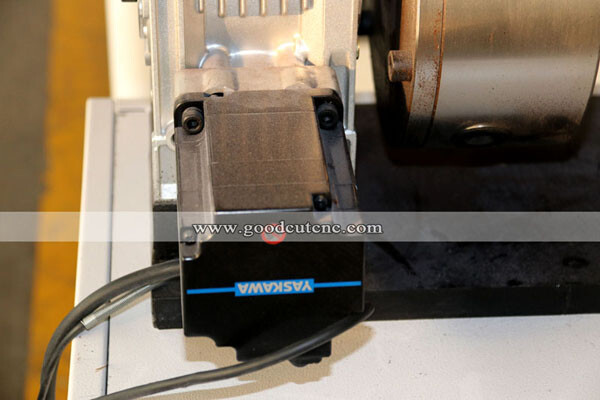 GC1325ATC-R Routeur CNC à changement d'outil Automatique linéaire avec dispositif rotatif 