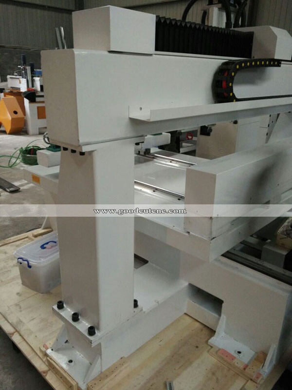 GC1225-4R Routeur CNC 3D de 4 têtes rotatives, 4 axes, 4 broches pour pieds de chaise et de table en bois